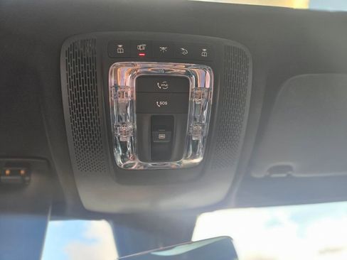 Used 2023 Mercedes-Benz GLB 250 4MATIC image 23