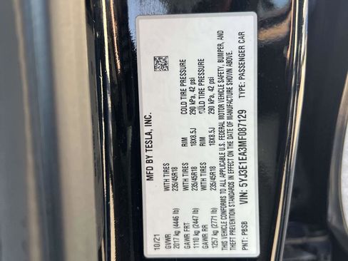 Used 2021 Tesla Model 3 Standard Range Plus RWD image 21