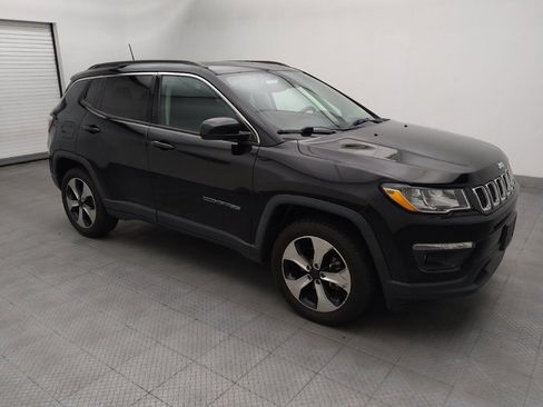 Used 2018 Jeep Compass Latitude w/ Popular Equipment Group AWD/4WD image 11
