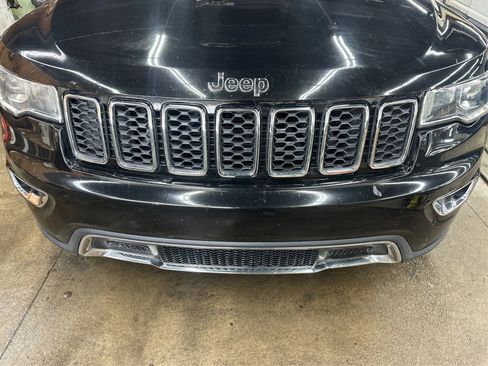 Used 2018 Jeep Grand Cherokee Limited image 14