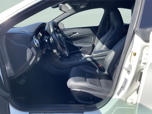 Used 2015 Mercedes-Benz CLA 250 image 8