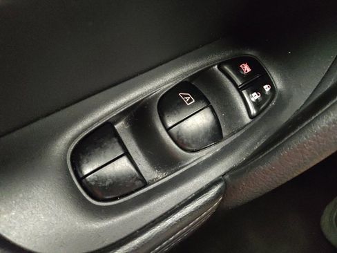 Used 2016 Nissan Rogue SV AWD/4WD image 27