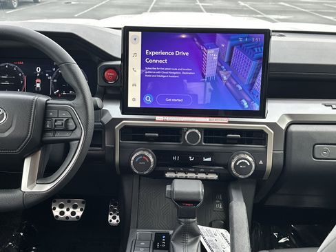 Certified 2025 Toyota Tacoma TRD Off-Road image 29