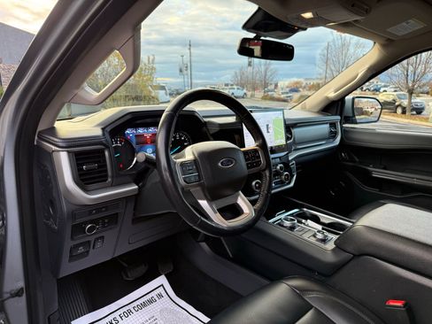 Used 2024 Ford Expedition XLT AWD/4WD image 13