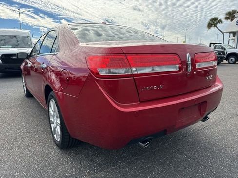 Used 2010 Lincoln MKZ image 6