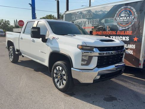 Used 2022 Chevrolet Silverado 2500 LT w/ Convenience Package AWD/4WD image 1