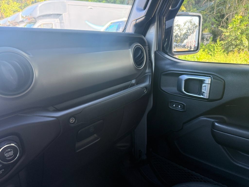 Used 2021 Jeep Gladiator Sport AWD/4WD image 25