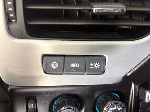 Used 2020 GMC Yukon SLT w/ Graphite Performance Edition AWD/4WD image 22