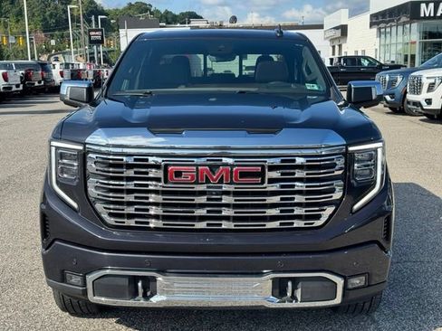 Used 2022 GMC Sierra 1500 Denali w/ Denali Reserve Package AWD/4WD image 9