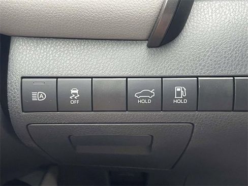 Used 2021 Toyota Camry LE image 22