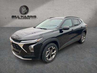 Used 2024 Chevrolet Trax LT w/ Sunroof Package