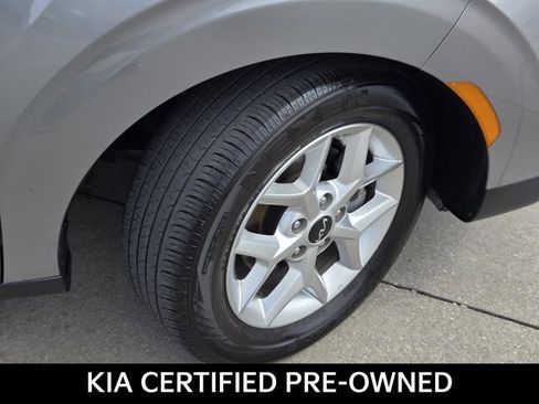 Certified 2025 Kia Soul LX w/ LX Technology Package FWD image 6