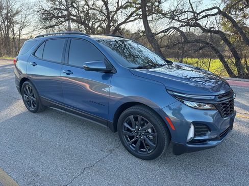 Used 2024 Chevrolet Equinox RS w/ RS Leather Package image 3