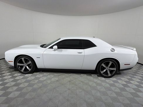 Used 2019 Dodge Challenger R/T w/ Driver Convenience Group image 8