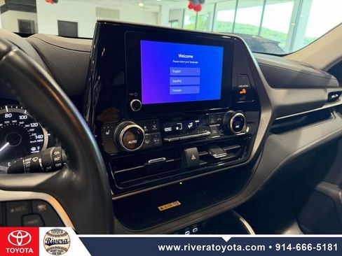 Used 2023 Toyota Highlander XLE AWD/4WD image 20