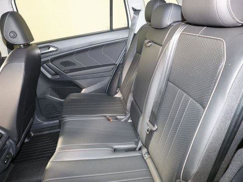 Used 2022 Volkswagen Tiguan SE image 24