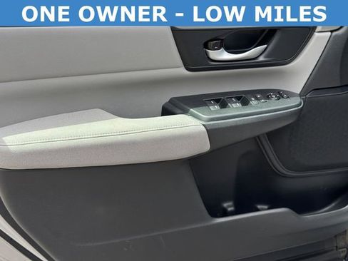 Used 2017 Honda CR-V LX image 15
