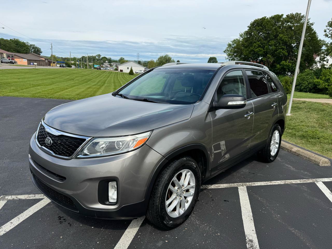 Used 2015 Kia Sorento LX FWD image 2