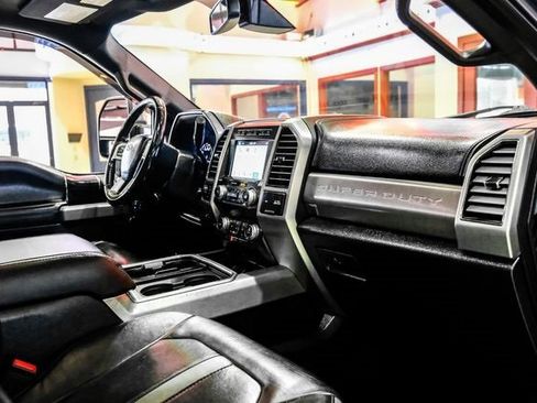 Used 2019 Ford F250 Platinum w/ Platinum Ultimate Package image 14