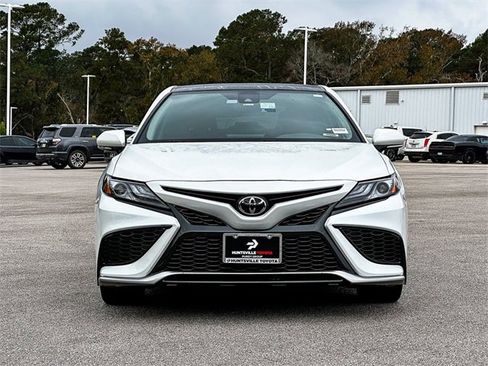 Used 2023 Toyota Camry XSE image 3