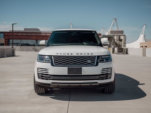 Used 2019 Land Rover Range Rover HSE AWD/4WD image 2