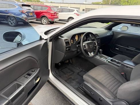 Used 2012 Dodge Challenger SXT RWD image 12