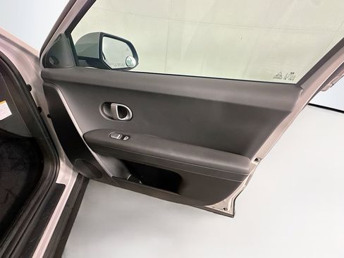 Used 2024 Hyundai Ioniq 5 SEL RWD image 32