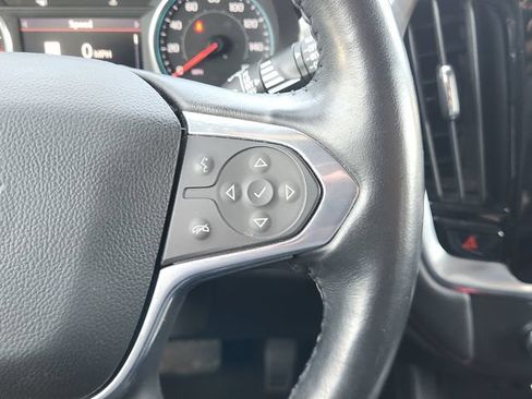 Used 2022 Chevrolet Traverse RS FWD image 29