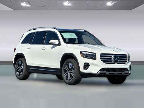 New 2026 Mercedes-Benz GLB 250 image 7