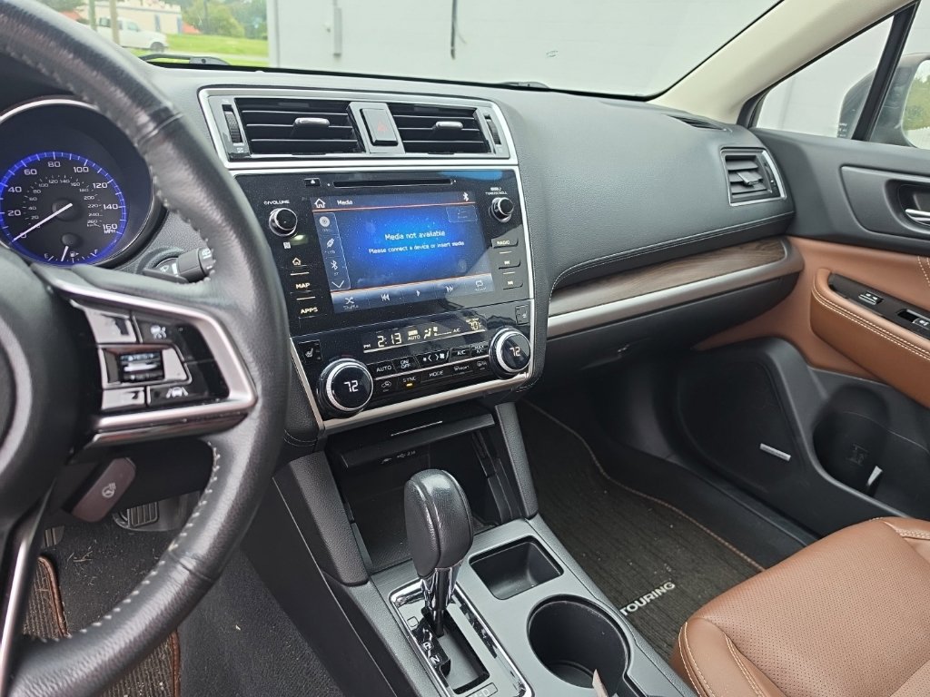 Used 2019 Subaru Outback 3.6R Touring AWD/4WD image 11