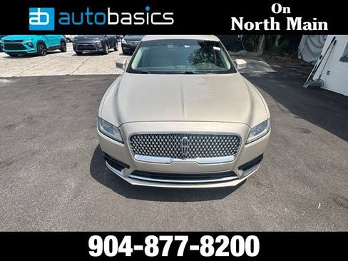 Used 2017 Lincoln Continental Select FWD image 9