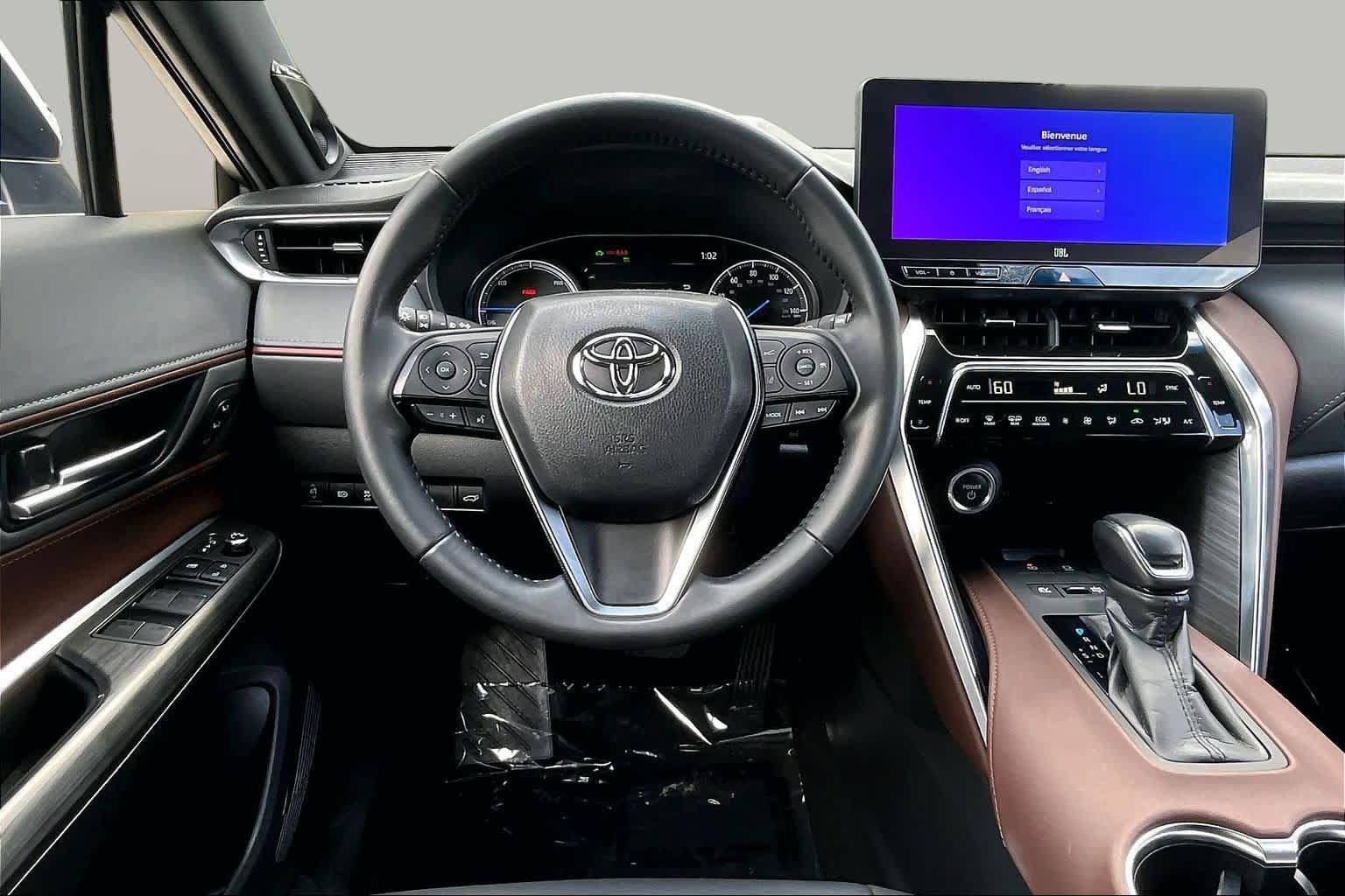 Used 2023 Toyota Venza XLE AWD/4WD image 6