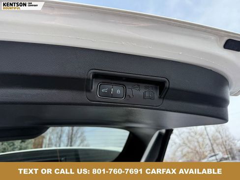 Used 2025 Ford Explorer ST-Line w/ ST-Line Street Pack AWD/4WD image 37