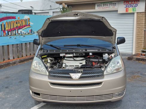 Used 2005 Toyota Sienna LE FWD image 23