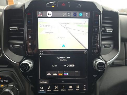 New 2026 RAM 1500 4x4 Crew Cab image 18