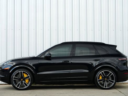 Used 2021 Porsche Cayenne Turbo S image 55