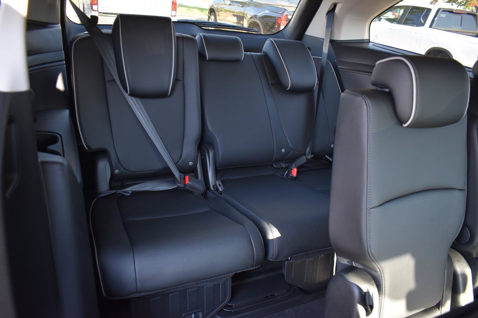 New 2026 Honda Odyssey Touring image 17