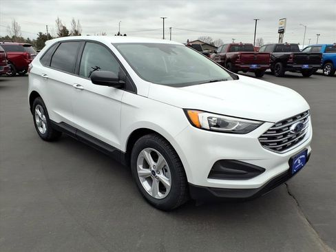 Used 2022 Ford Edge SE image 8