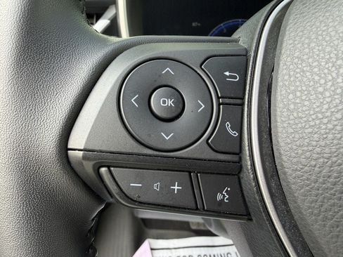 Used 2025 Toyota Corolla XSE FWD image 14