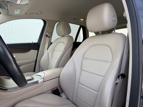 Used 2022 Mercedes-Benz GLC 300 GLC 300 image 5