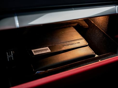 Used 2016 Porsche 911 Carrera 4S image 18