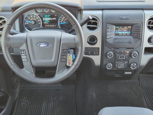 Used 2013 Ford F150 XLT w/ Luxury Equipment Group image 26