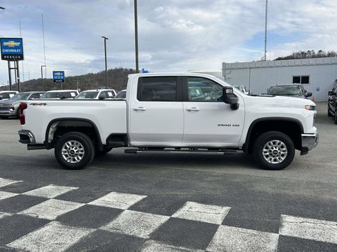 Used 2025 Chevrolet Silverado 2500 LT w/ Safety Package AWD/4WD image 2