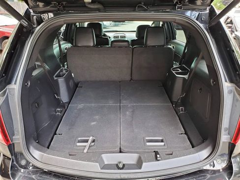 Used 2014 Ford Explorer XLT w/ Equipment Group 202A image 7