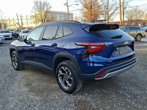 Used 2024 Chevrolet Trax LT image 5