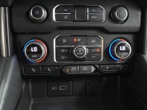 Used 2022 Chevrolet Tahoe LT RWD image 27