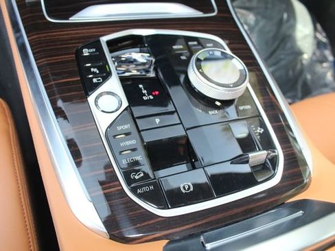 New 2026 BMW X5 xDrive50e w/ Executive Package image 13