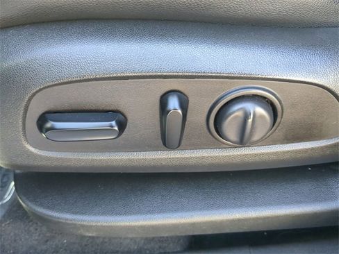 Used 2021 GMC Terrain SLT w/ Elevation Edition image 20