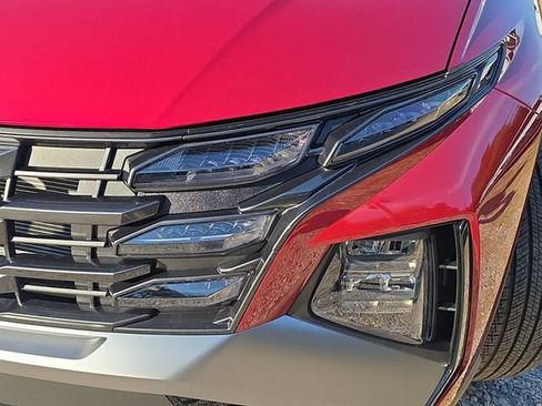 Certified 2025 Hyundai Tucson SE FWD image 40