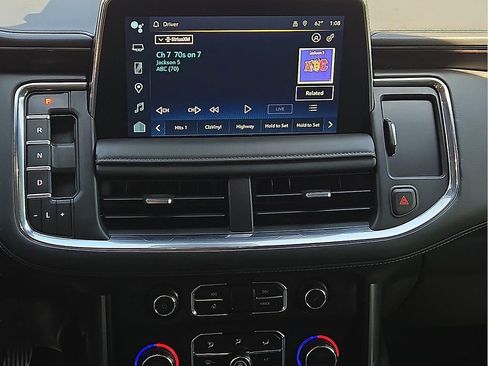 Used 2023 Chevrolet Tahoe Z71 w/ Luxury Package AWD/4WD image 13